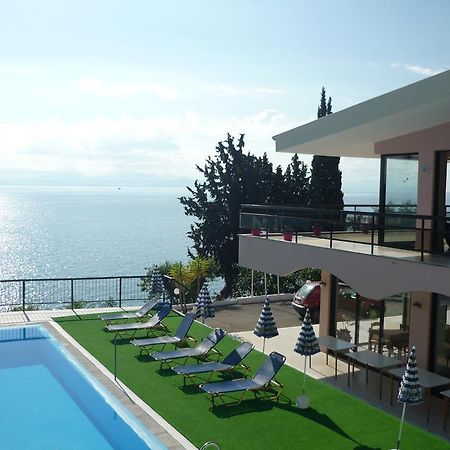 Karina Hotel Benitses  Buitenkant foto