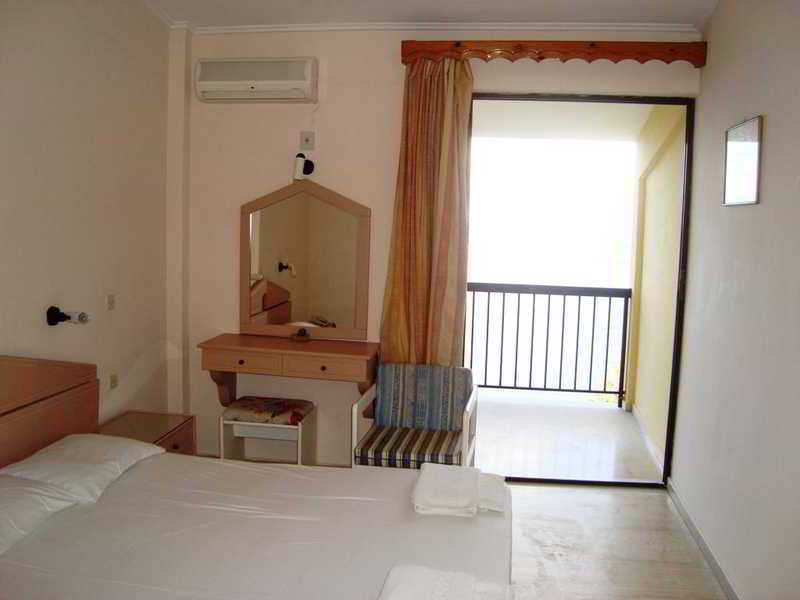 Karina Hotel Benitses  Buitenkant foto