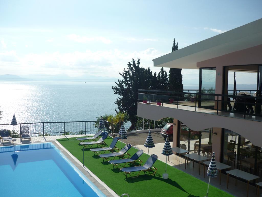 Karina Hotel Benitses  Buitenkant foto
