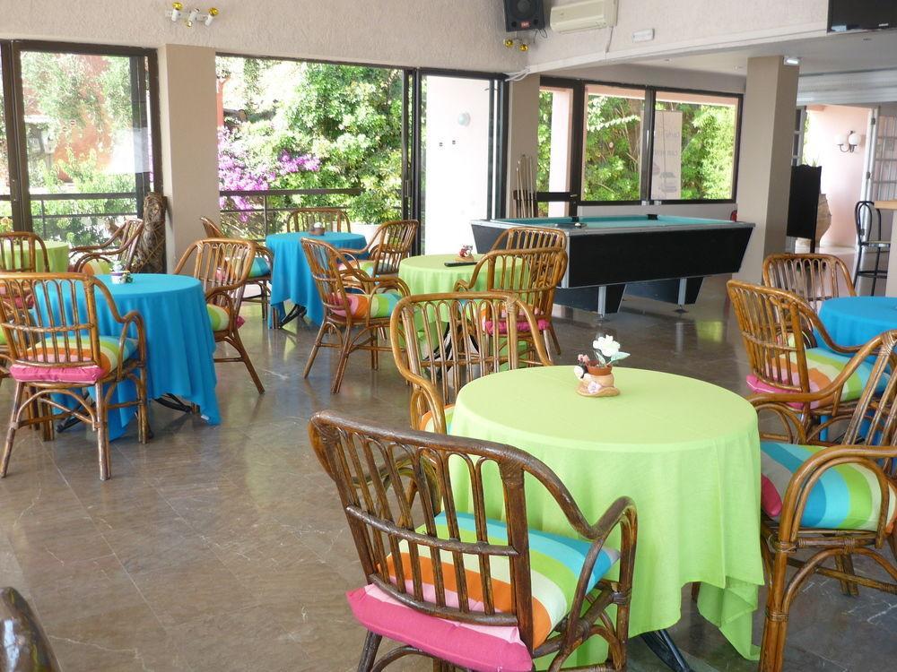 Karina Hotel Benitses  Buitenkant foto