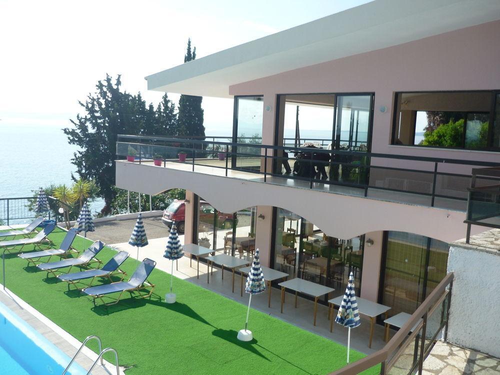 Karina Hotel Benitses  Buitenkant foto