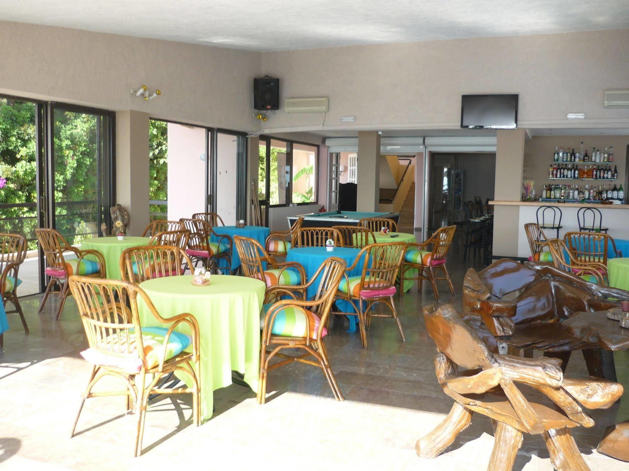 Karina Hotel Benitses  Buitenkant foto