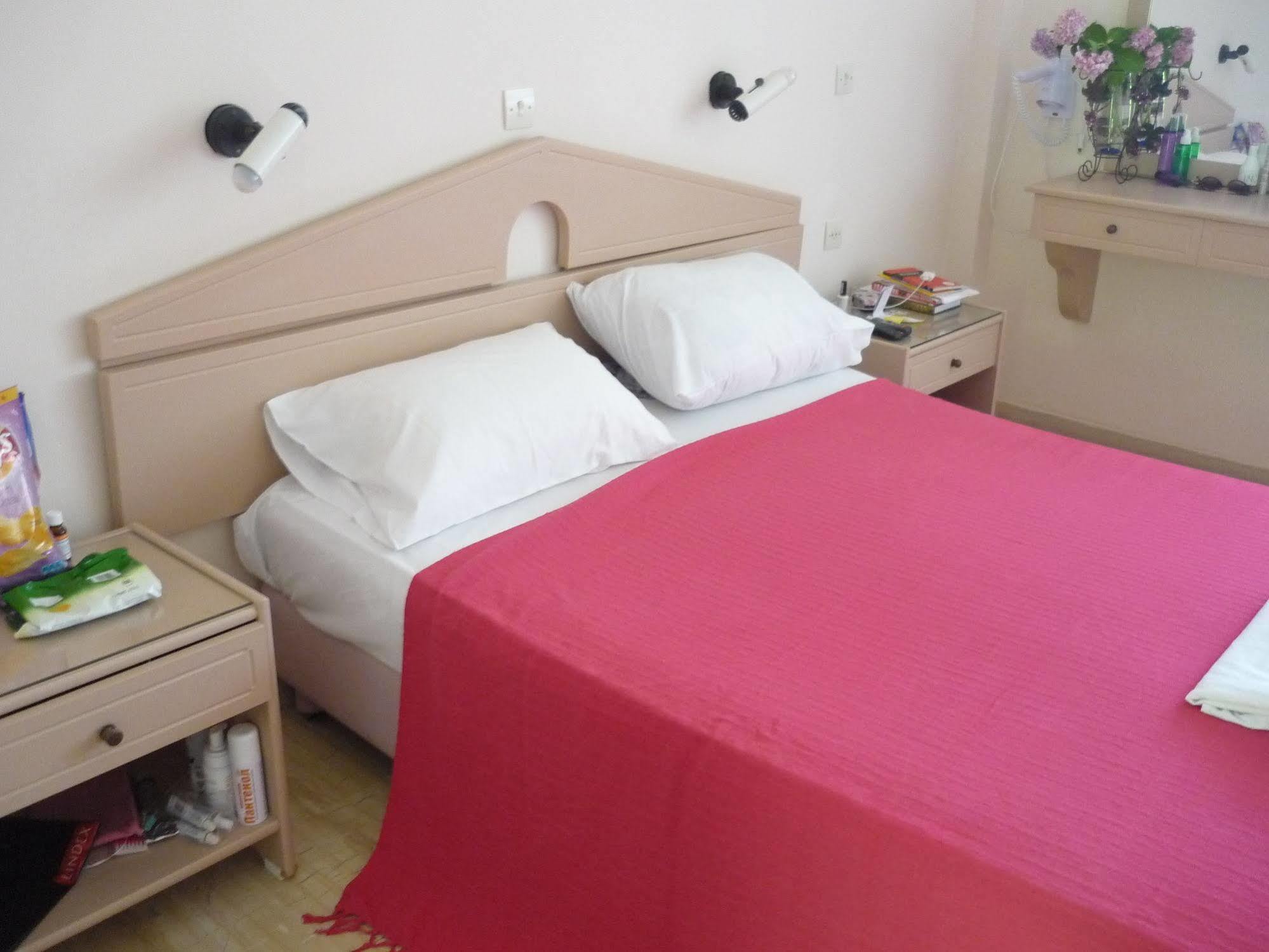 Karina Hotel Benitses  Buitenkant foto