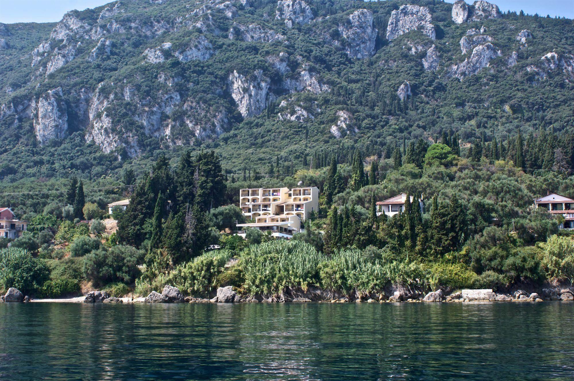 Karina Hotel Benitses  Buitenkant foto