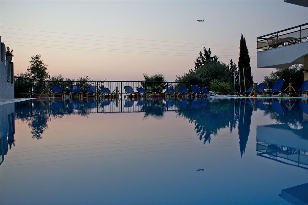Karina Hotel Benitses  Buitenkant foto